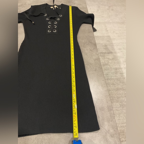 Michael Kors LIKE NEW  Elegant Black Ribbed Lace-Up Dress . - Picture 10 of 11